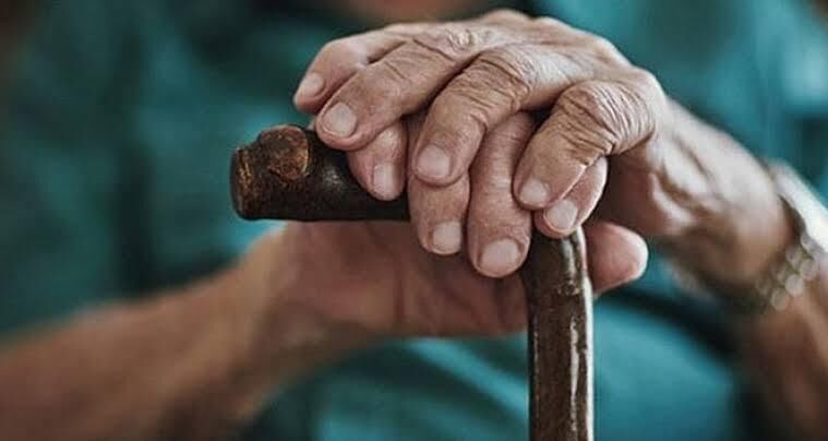 Milyonlarca emeklinin gözü mecliste! İkramiye ne kadar olacak?