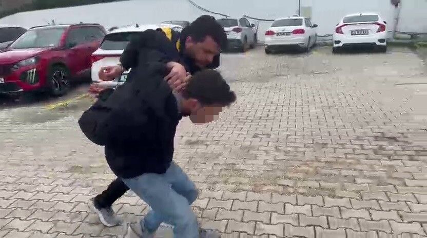 Akaryakıt istasyonunun kadınlar tuvaletinde mide bulandıran olay