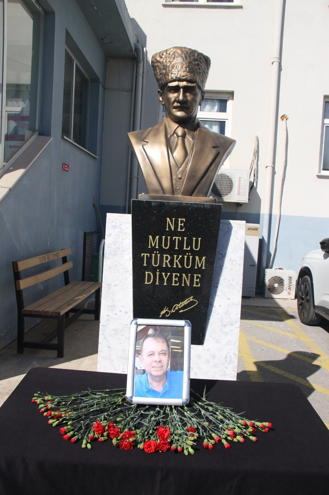 64 yaşındaki uzman doktorun ölümü devlet hastanesini acıya boğdu