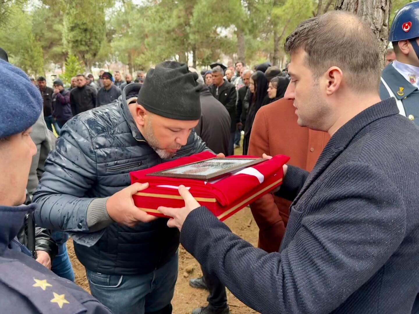 Ege’nin şehidi son yolculuğuna uğurlandı