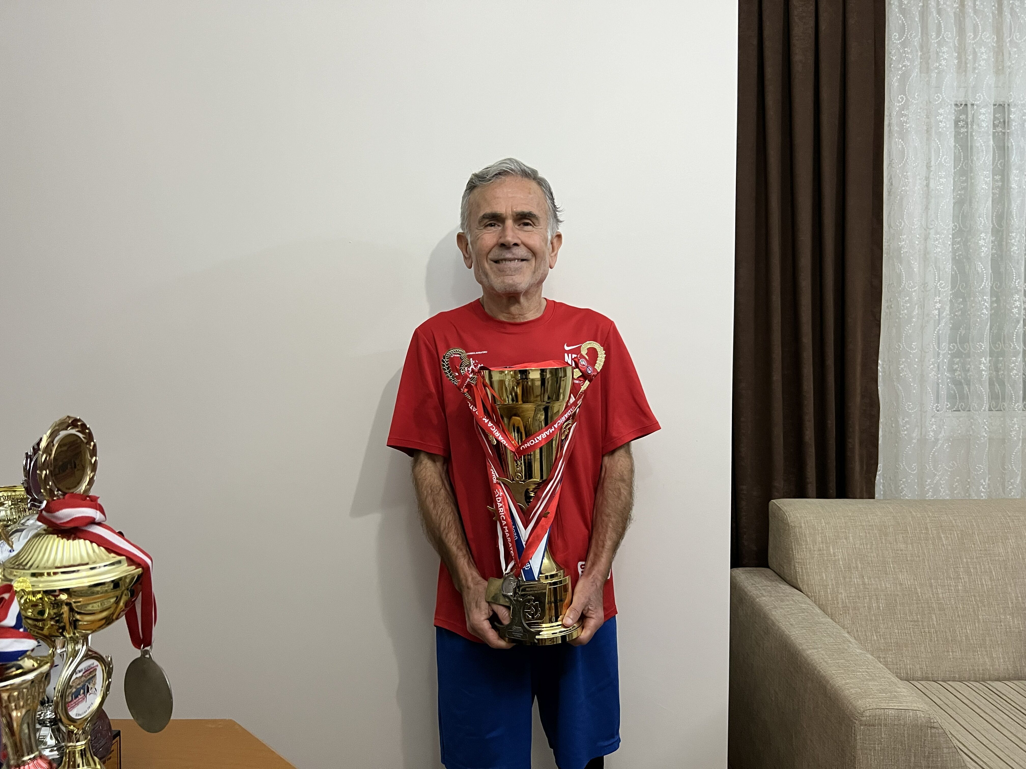 Aydın’da 75 yaşındaki maraton koşucusu Hedef’e konuştu: “90 yaşına geldiğimde de koşmak istiyorum”