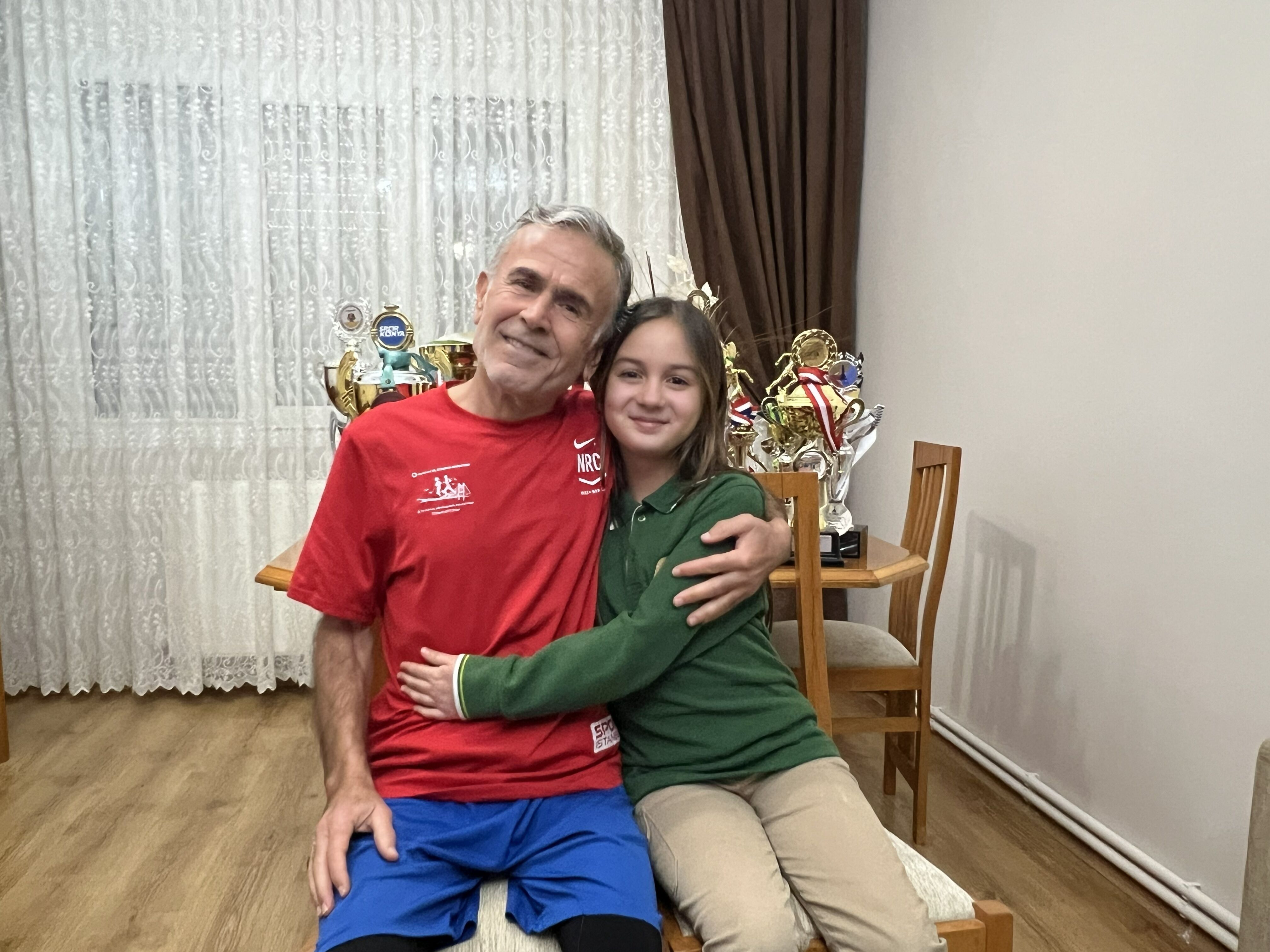 Aydın’da 75 yaşındaki maraton koşucusu Hedef’e konuştu: “90 yaşına geldiğimde de koşmak istiyorum”