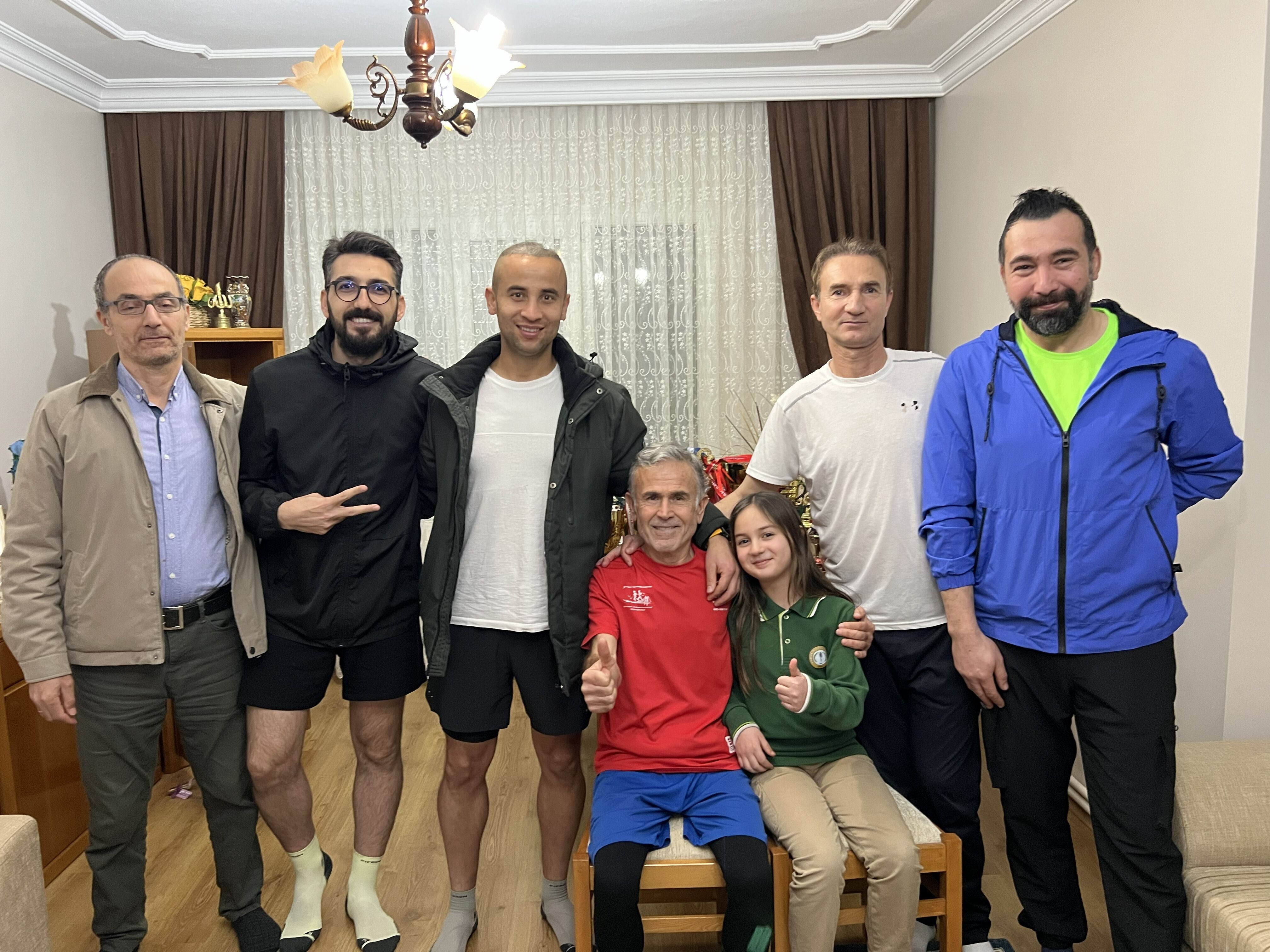 Aydın’da 75 yaşındaki maraton koşucusu Hedef’e konuştu: “90 yaşına geldiğimde de koşmak istiyorum”