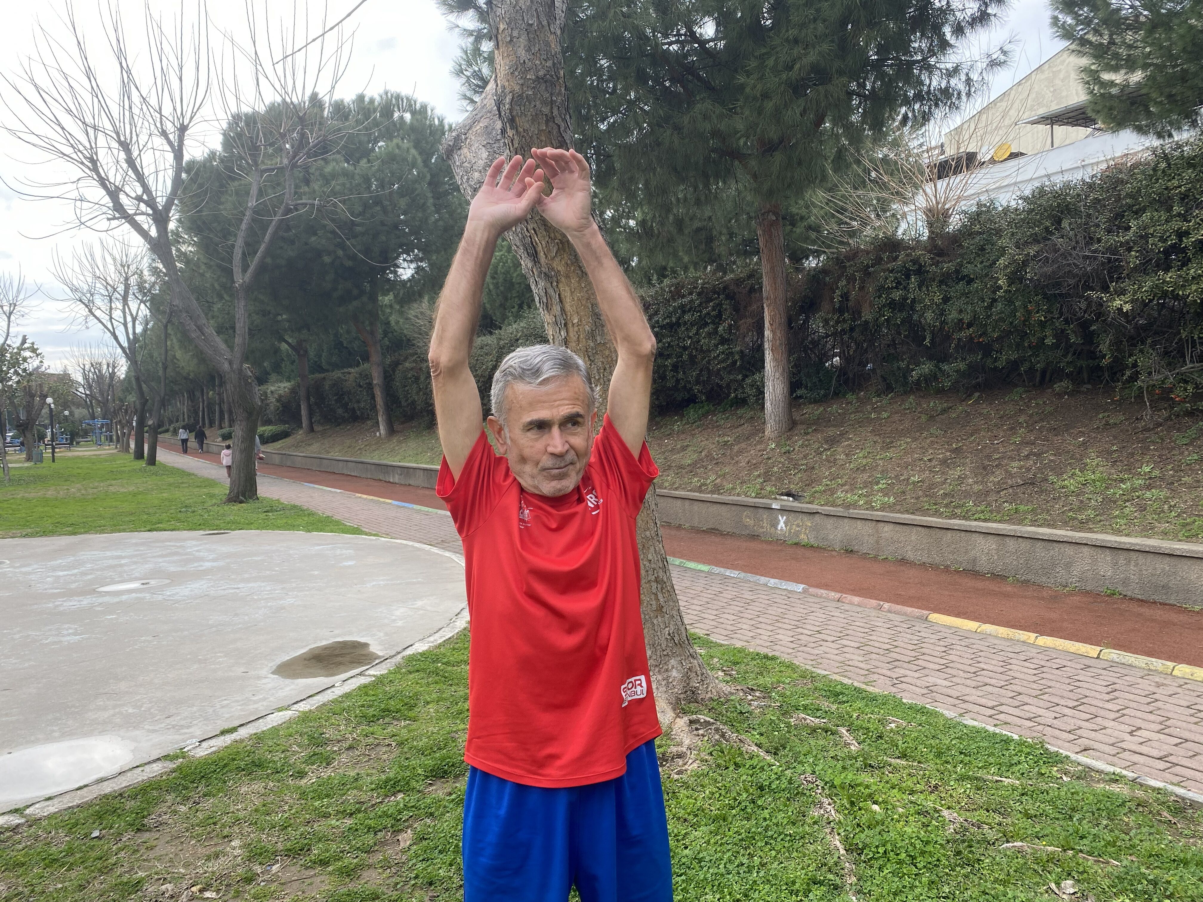 Aydın’da 75 yaşındaki maraton koşucusu Hedef’e konuştu: “90 yaşına geldiğimde de koşmak istiyorum”