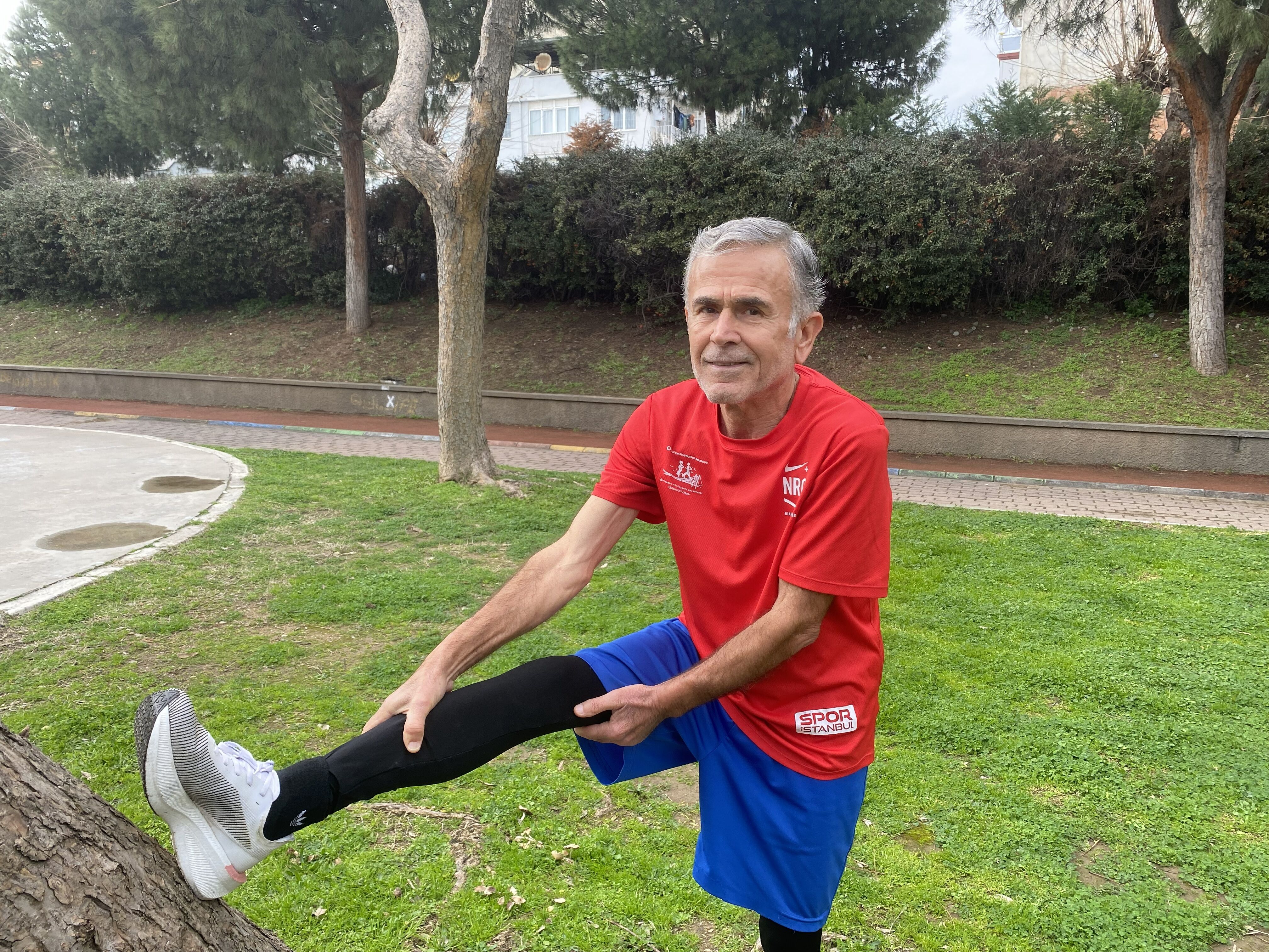 Aydın’da 75 yaşındaki maraton koşucusu Hedef’e konuştu: “90 yaşına geldiğimde de koşmak istiyorum”