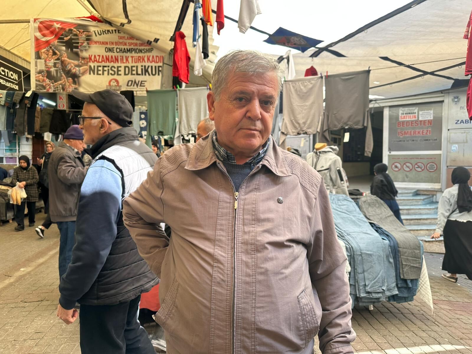 Aydın’da bayram öncesi pazarda ceviz hareketliliği: Baklava hazırlıkları başladı