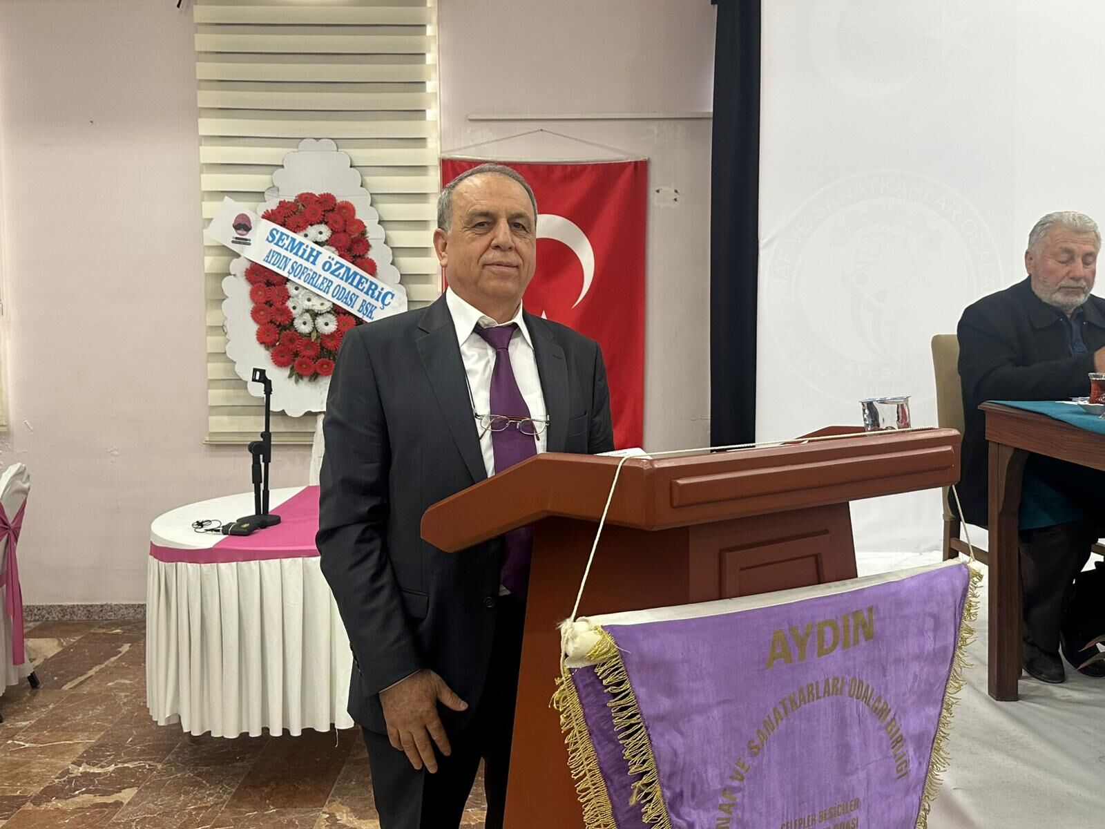 Aydın’da seçim öncesi gerilim kısa sürdü: Başkan adayları birlik pozu verdi