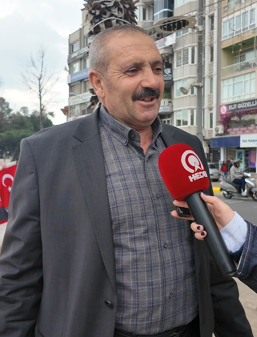 Aydinda Taze Yerine Bayat Ekmege Talep Artti Vatandaslar Ekmege Gelecek Zamma Tepkili 650480 E82Ffb912Eba26B1181Debc59F5959F8