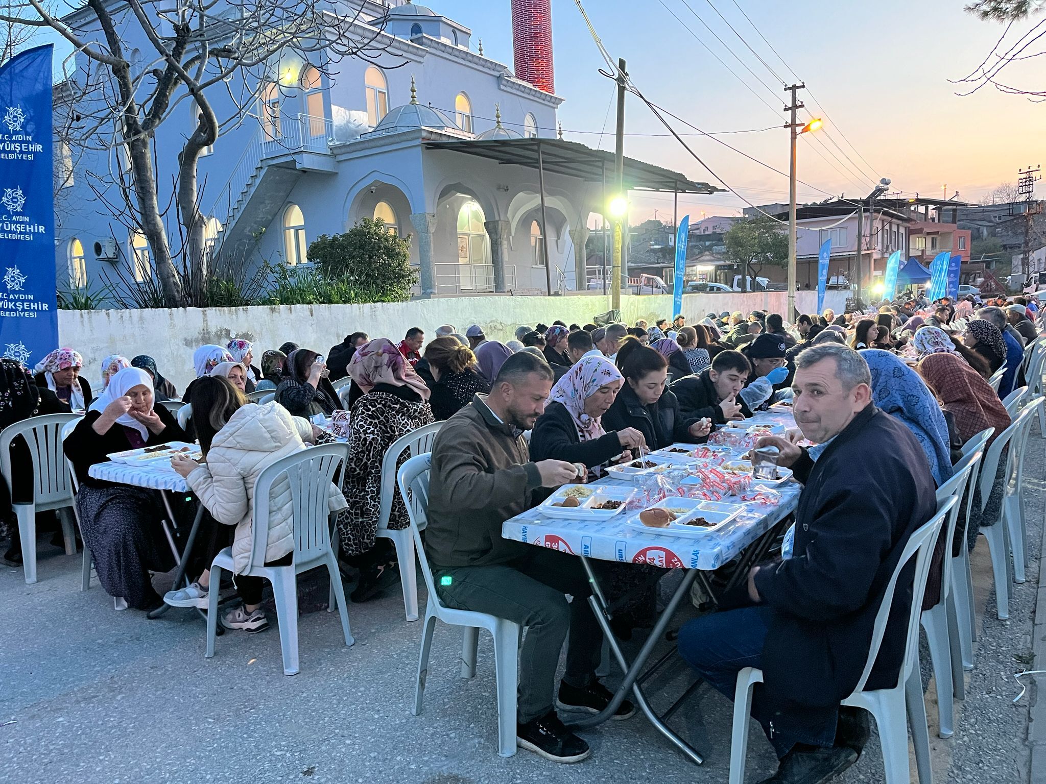 Baskan Cercioglu Her Gun Binlerce Vatandasi Iftar Sofralarinda Bulusturmaya Devam Ediyor 644933 C9A7984Ba50Cbd6Eca0840E1Cb4B2F33