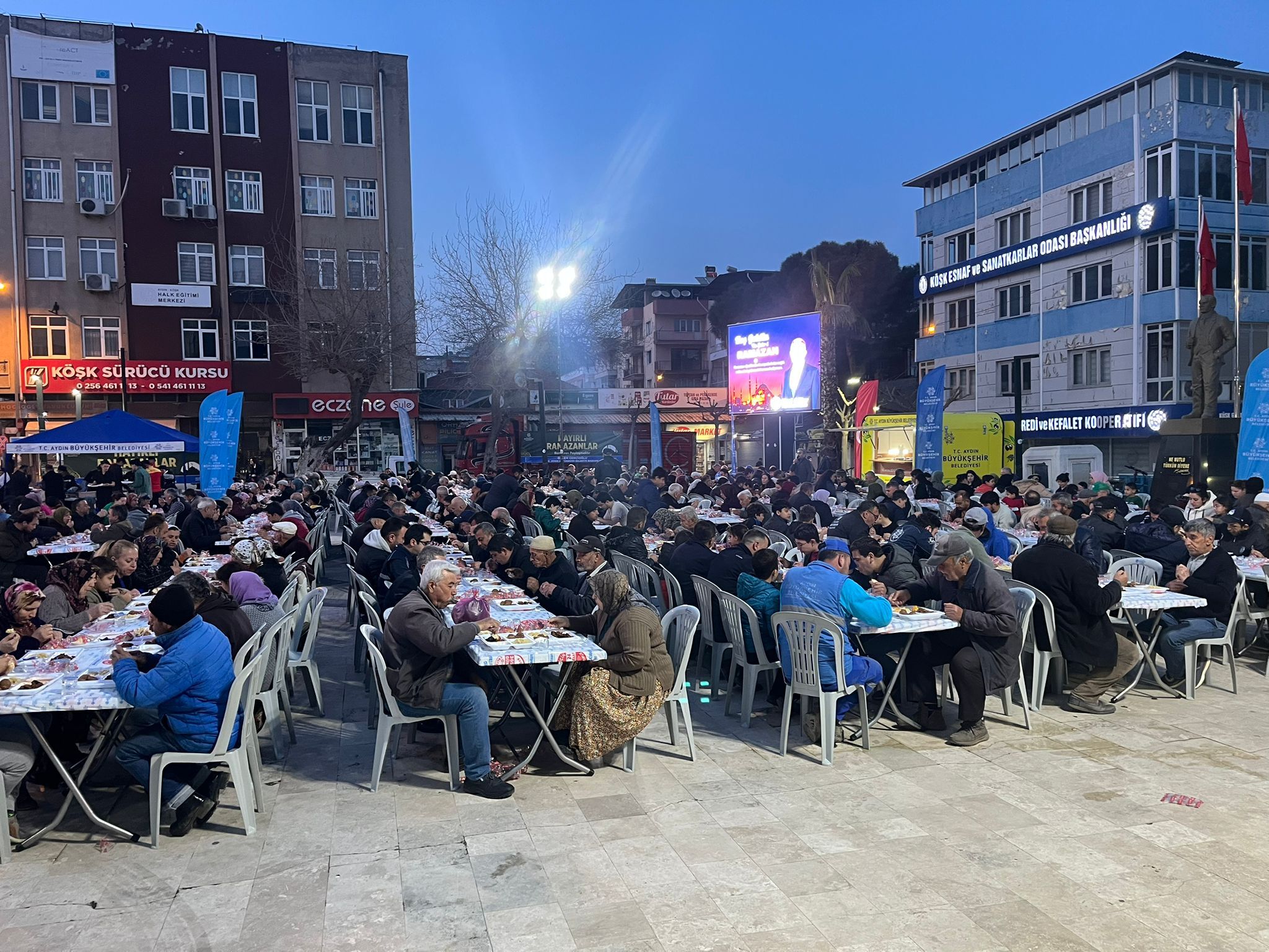 Baskan Cercioglu Her Gun Binlerce Vatandasi Iftar Sofralarinda Bulusturmaya Devam Ediyor 644933 F72163795A70125B21Dae414D878Ca7B