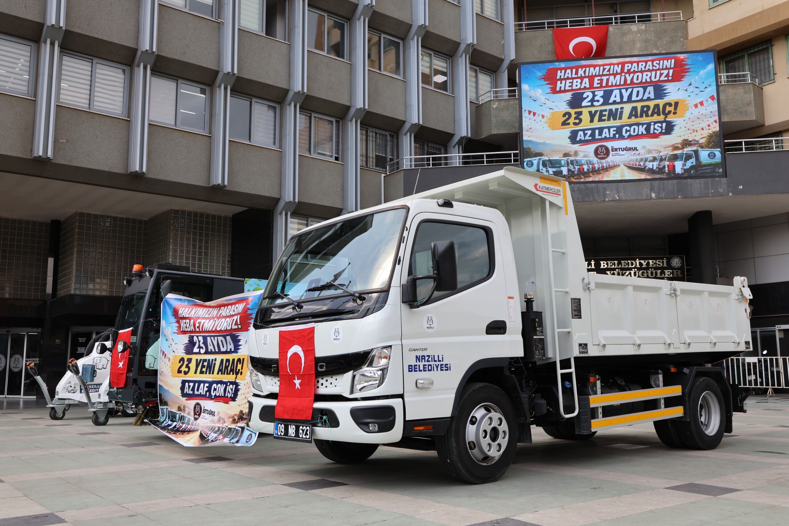 Baskan Tetikin Tasarrufu Nazilli Halkina Hizmet Olarak Dondu 23 Ayda 23 Yeni Arac Ilceye Kazandirildi 649831 9138922E5F05254D1B354882163D6094