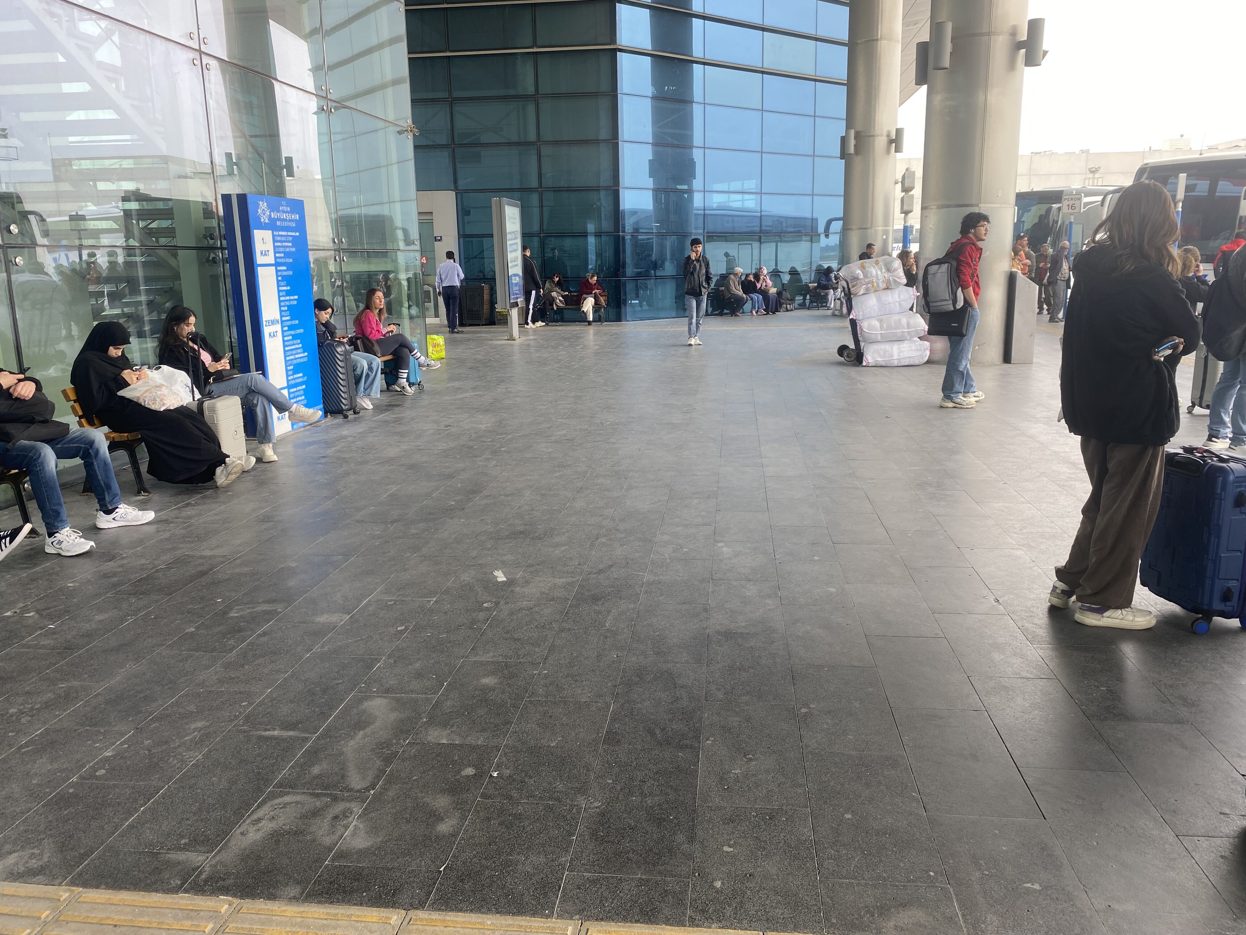 Bilet Fiyatlarina Gelen Zam Otogari Bos Birakti Bayramda Beklenen Yogunluk Yasanmadi 648323 B02E83D2041B3D07Aaffd463Bc14D8Ba