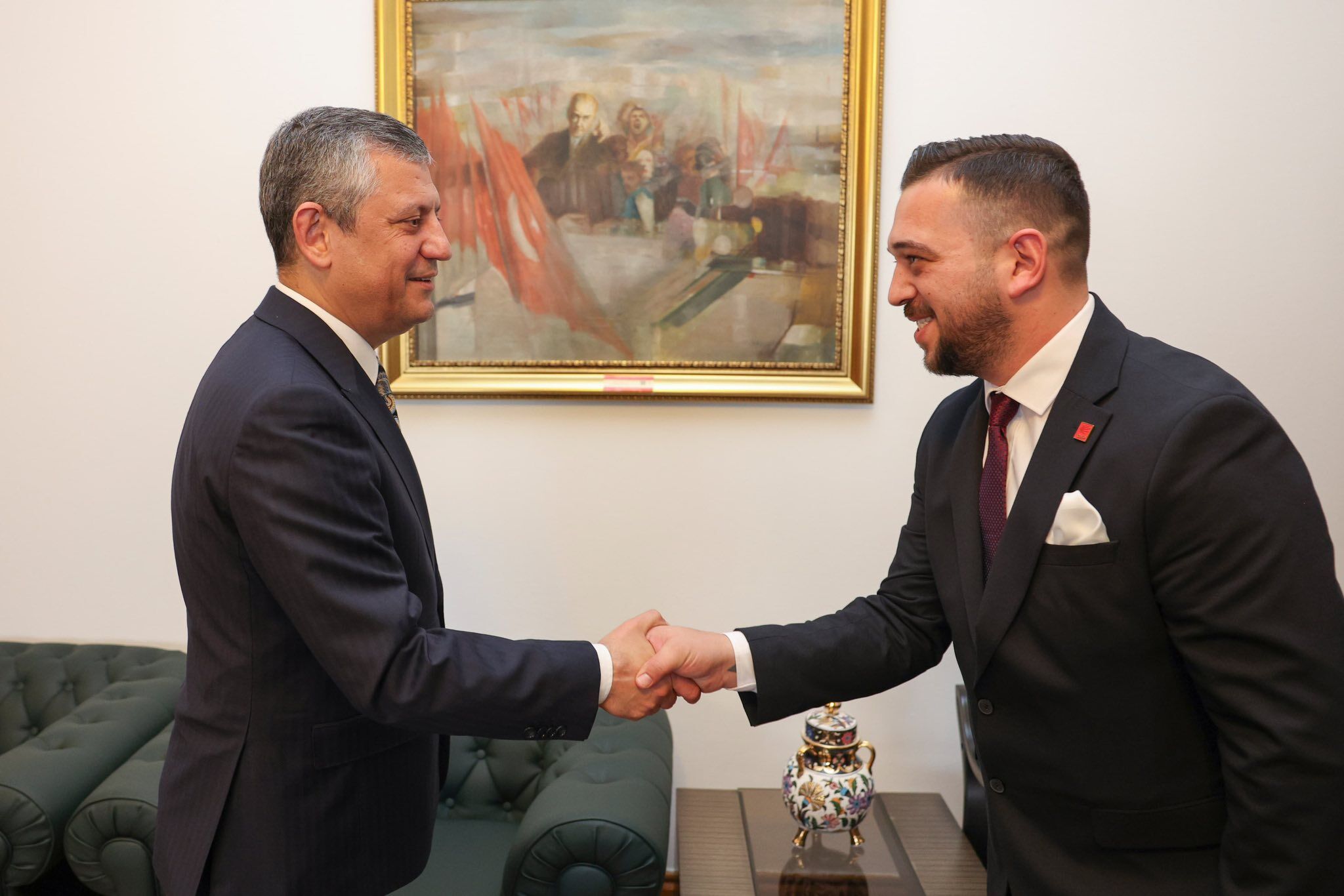 CHP’li Gündoğdu Aydın’da gençlerin problemlerini anlattı