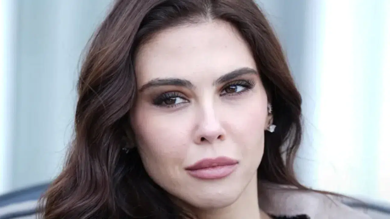 Dilara Aksüyek Kimdir