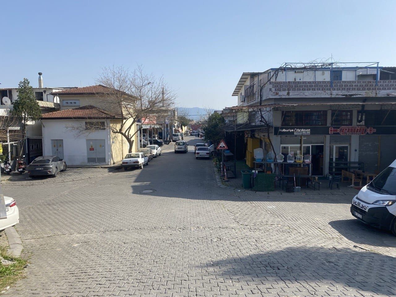 Efeler’deki o sanayide dükkan kiraları esnafın belini büktü