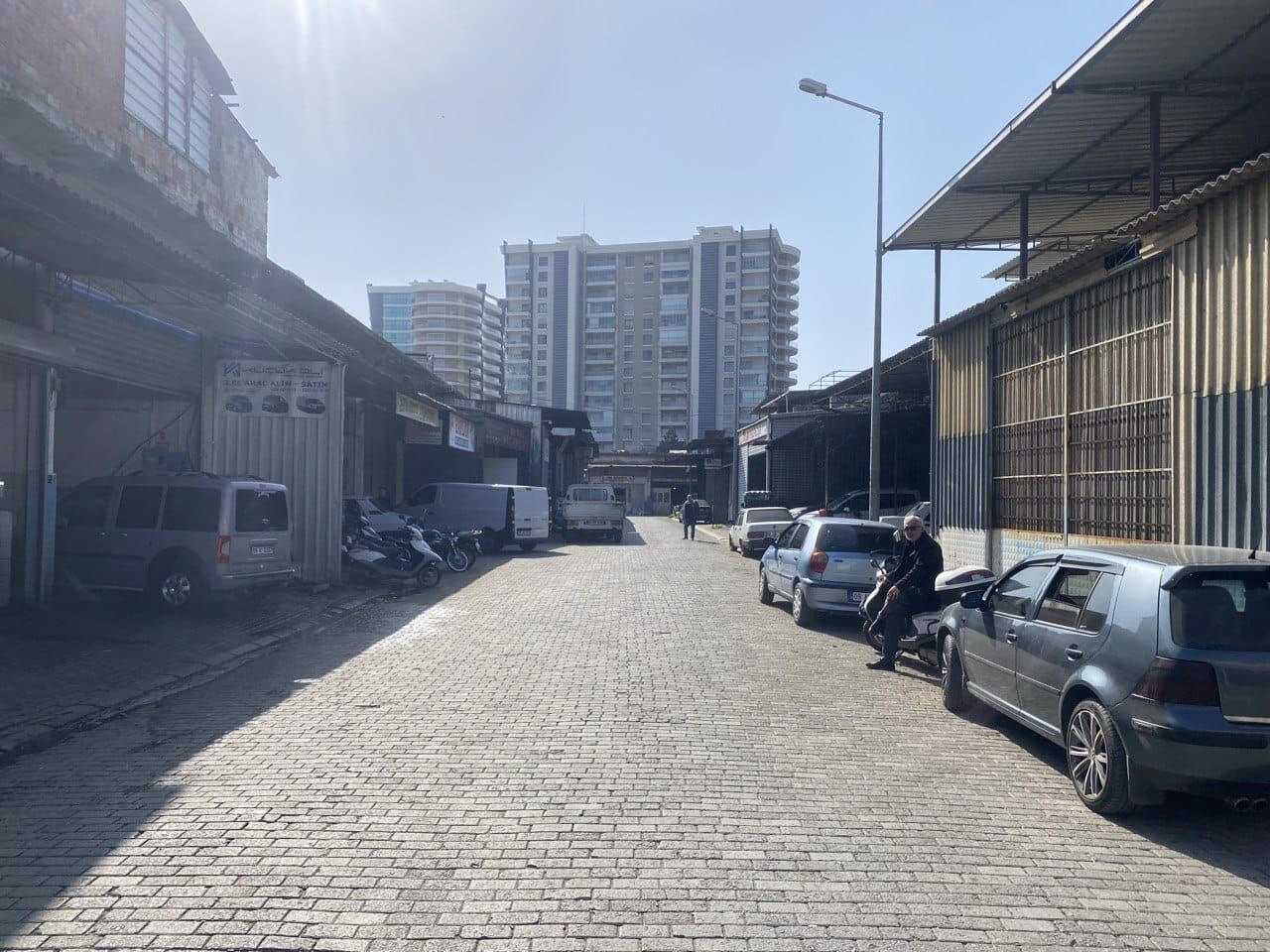 Efeler’deki o sanayide dükkan kiraları esnafın belini büktü