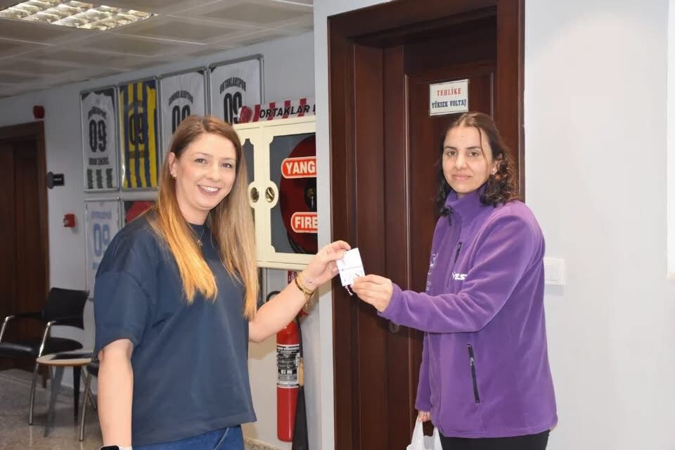 Germencikte Kadinlara Surpriz Martenicka Bilekligi Hediye Edildi 644778 3E1E3F47E1F7Dcb3Aecc11Fa935544Fd