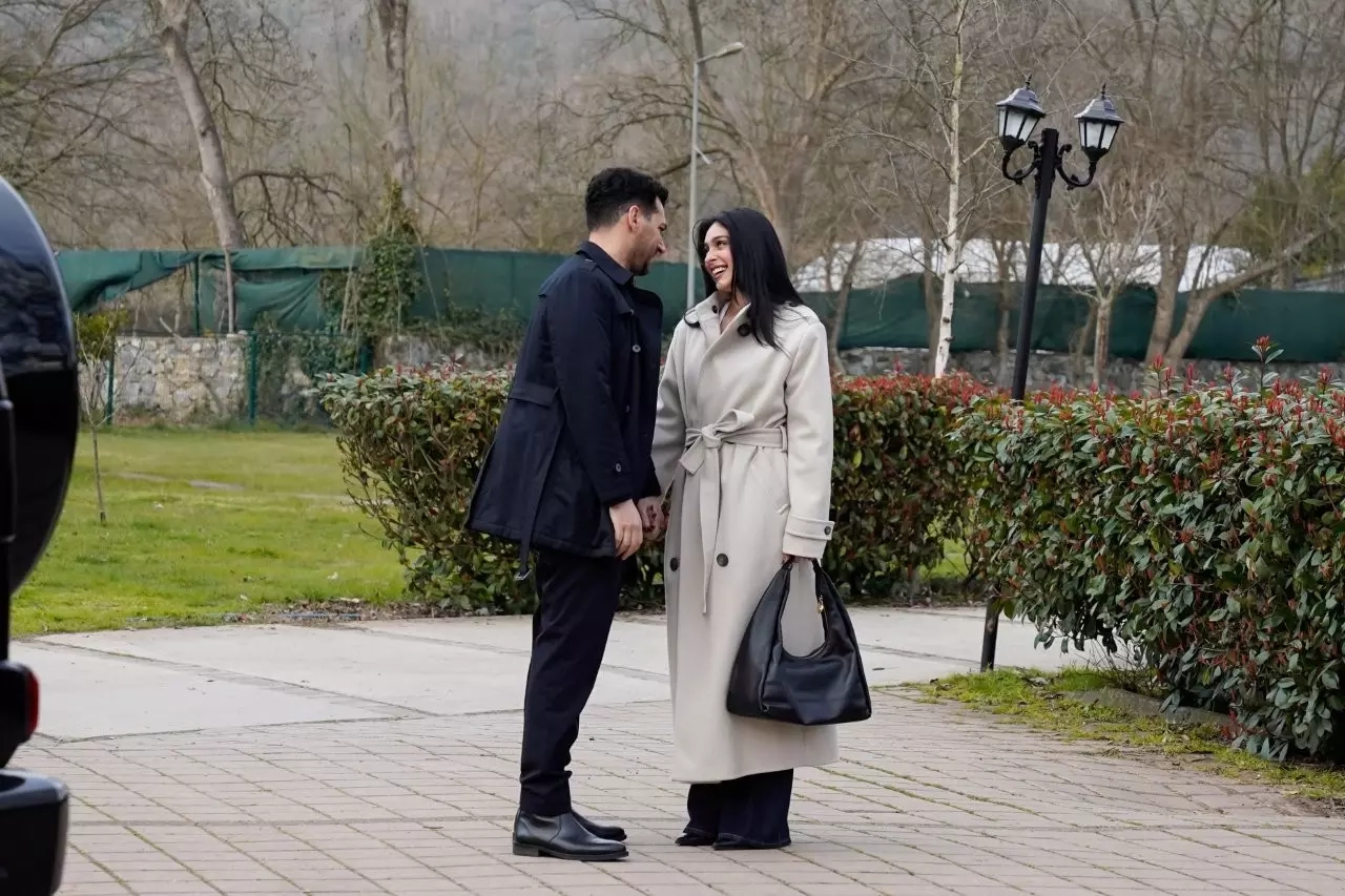 Güller Ve Günahlar Bu Akşam Var Mı