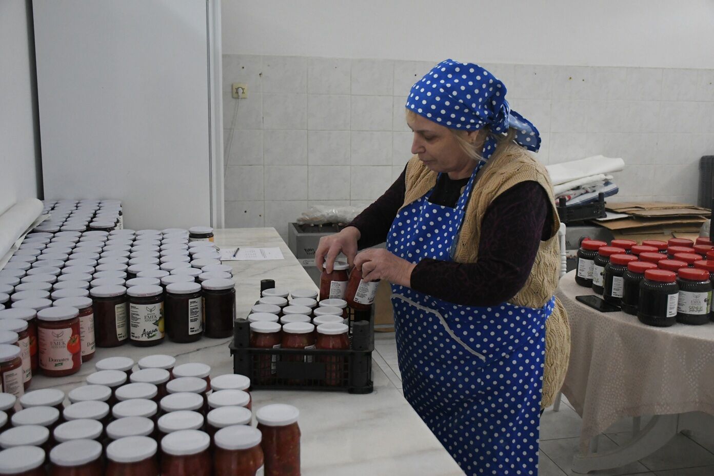 Gunelin Yerel Uretim Vizyonu Kusadali Kadinlarin El Emegi Ada Market Raflarinda Degerleniyor 644788 A1061C46341009511B8Cf4646D3594D4