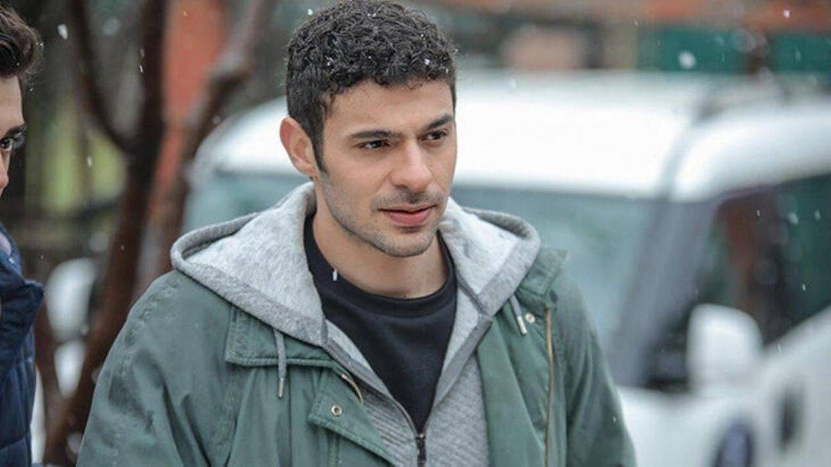 Halit Özgür Sarı