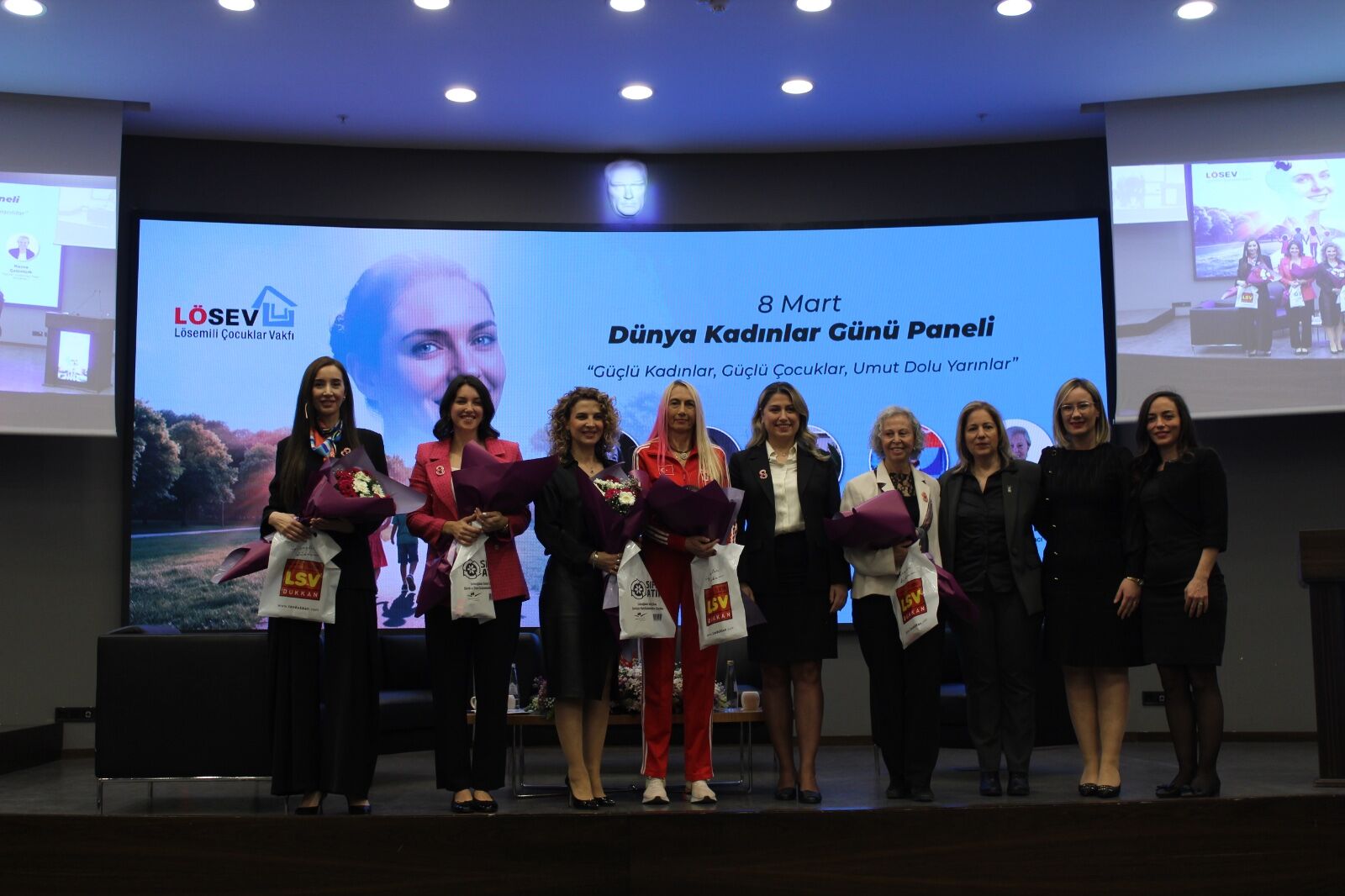 Losevden 8 Mart Dunya Kadinlar Gunune Ozel Anlamli Panel Aydinli Yazar Cetinturk Kanserle Mucadele Hikayesini Anlatti 644820 30Aa6D12Bc1048369E12E7Ee491Fd985