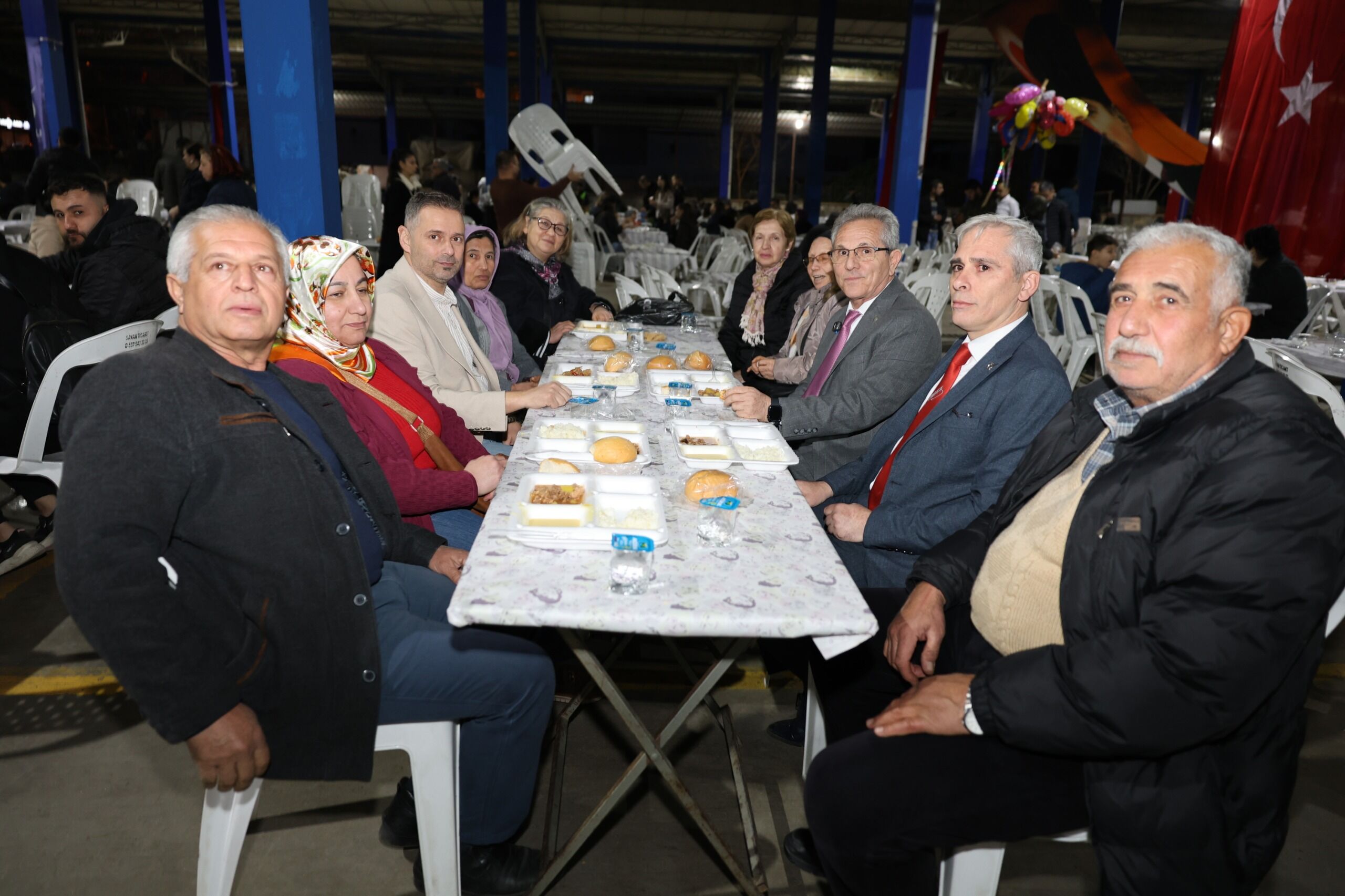 Nazilli Belediyesi’nden Yeni Mahalle’de İftar Programı