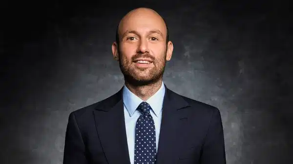 Onur Güvenatam Kimdir