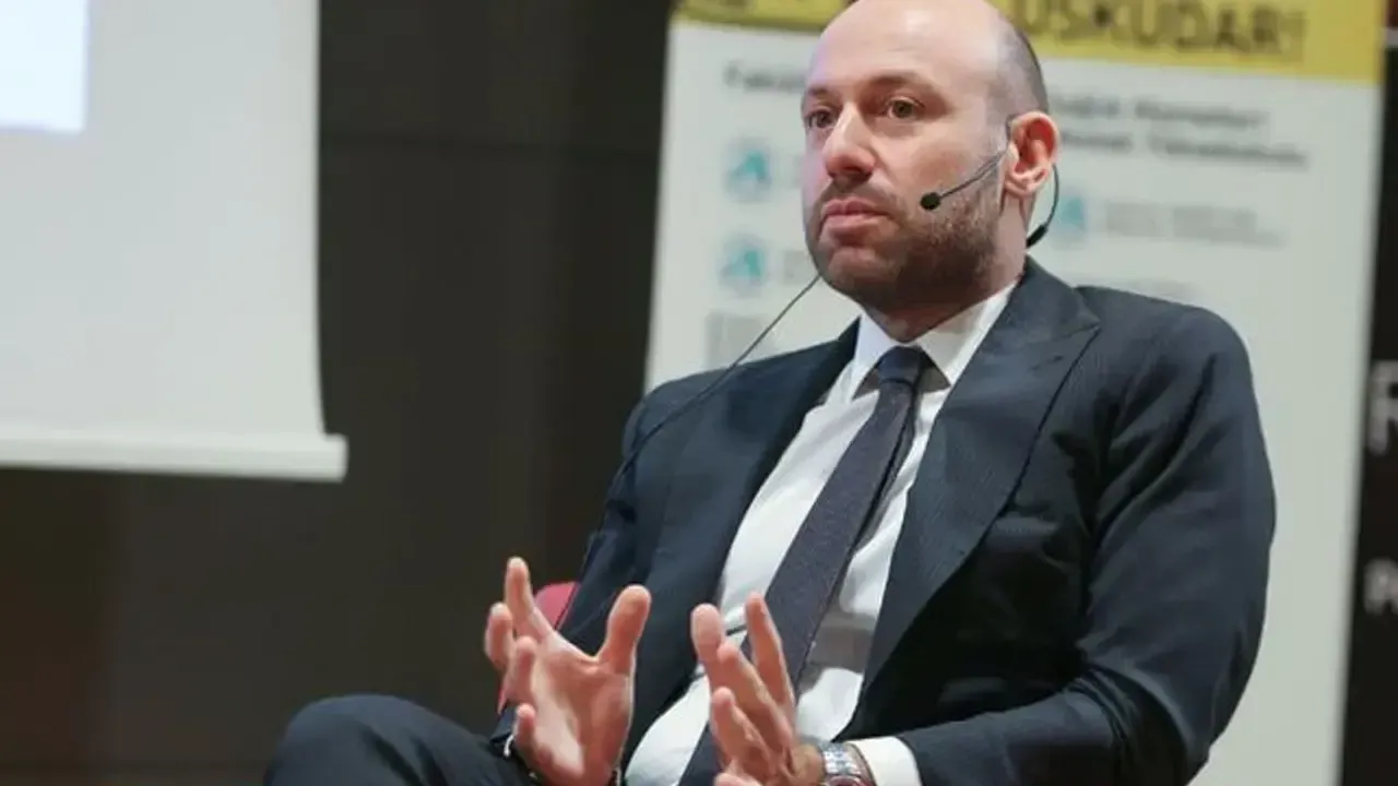 Onur Güvenatam Ne İş Yapıyor