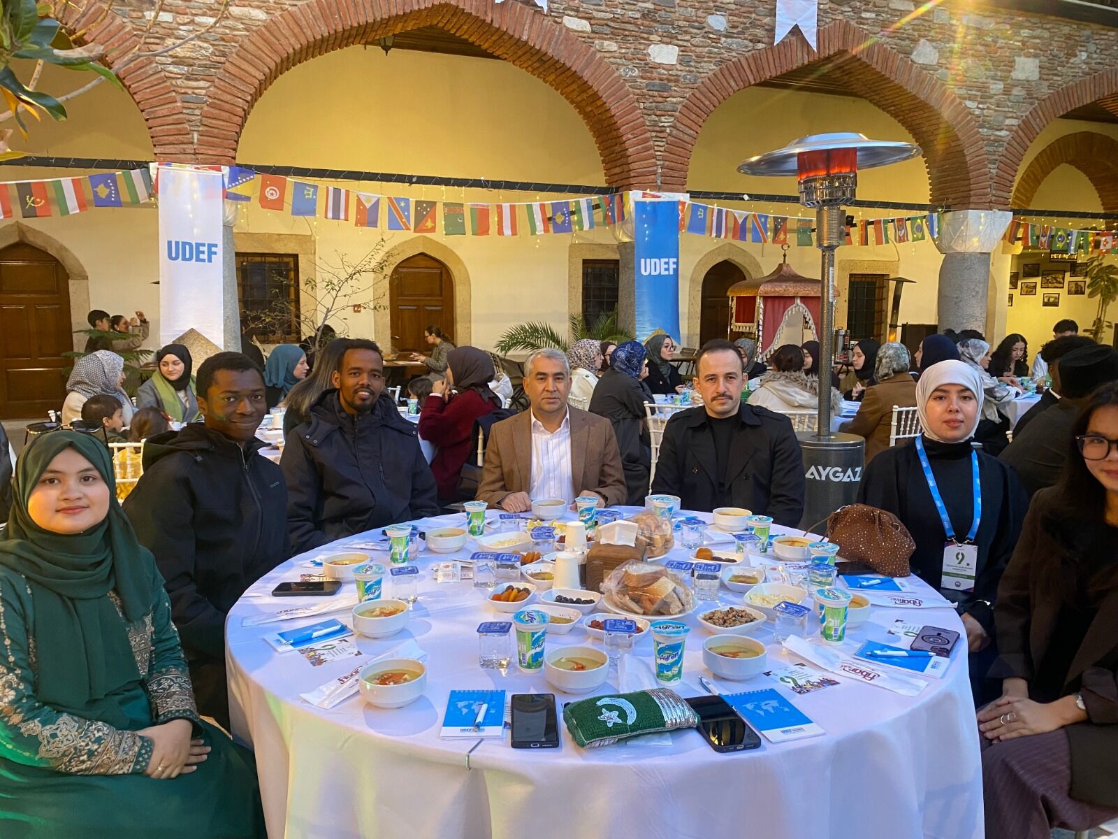 UDEF Aydın’daki yabancı öğrencileri iftar sofrasında buluşturdu