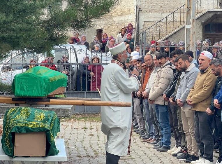 Ailesini yok eden polis hakkında 3 kez ağırlaştırılmış müebbet istendi