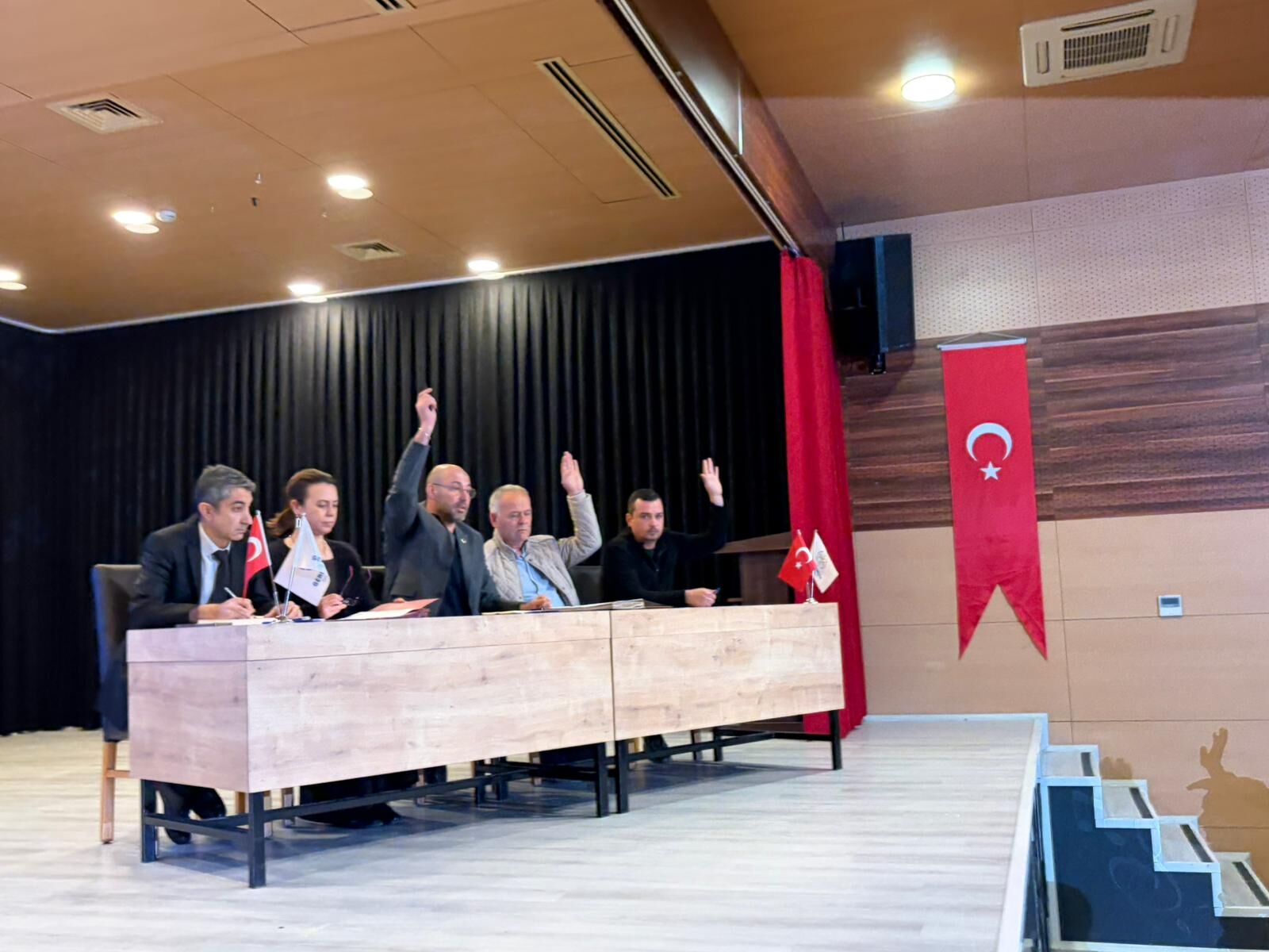Germencik Belediye Meclisi’nde kararlar çıktı: Belediye bünyesine 2 araç alınacak