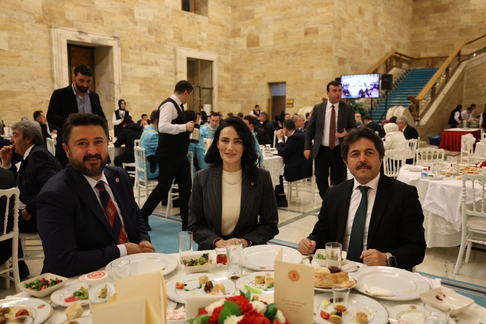 AK Parti Aydın vekillerinden birlik mesajı: Cumhurbaşkanı Erdoğan milletvekilleriyle buluştu