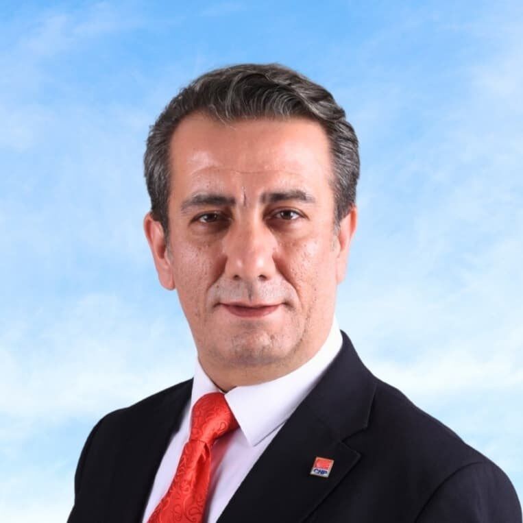 Başkan Anıl Yetişkin kente bir tesis daha kazandırdı: Çeştepe Halı Saha açıldı
