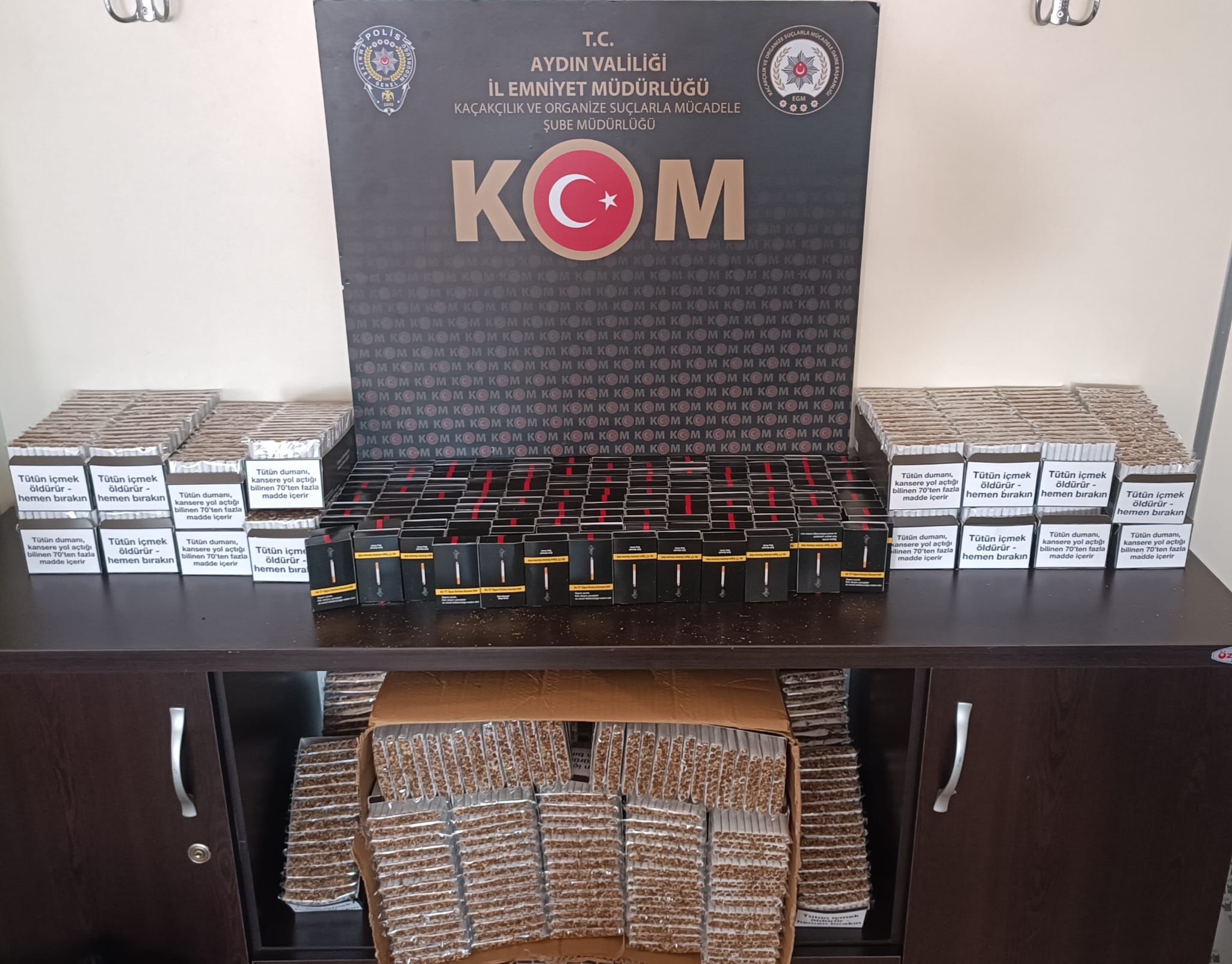 Aydın’da kaçak tütün operasyonu! On binlerce makaron ele geçirildi