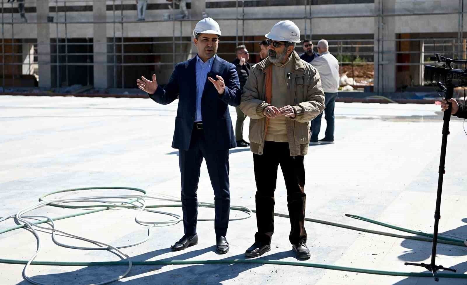 Başkan Günel’den müjde: “Kuşadası Kent Meydanı’nda sona yaklaşıyoruz”