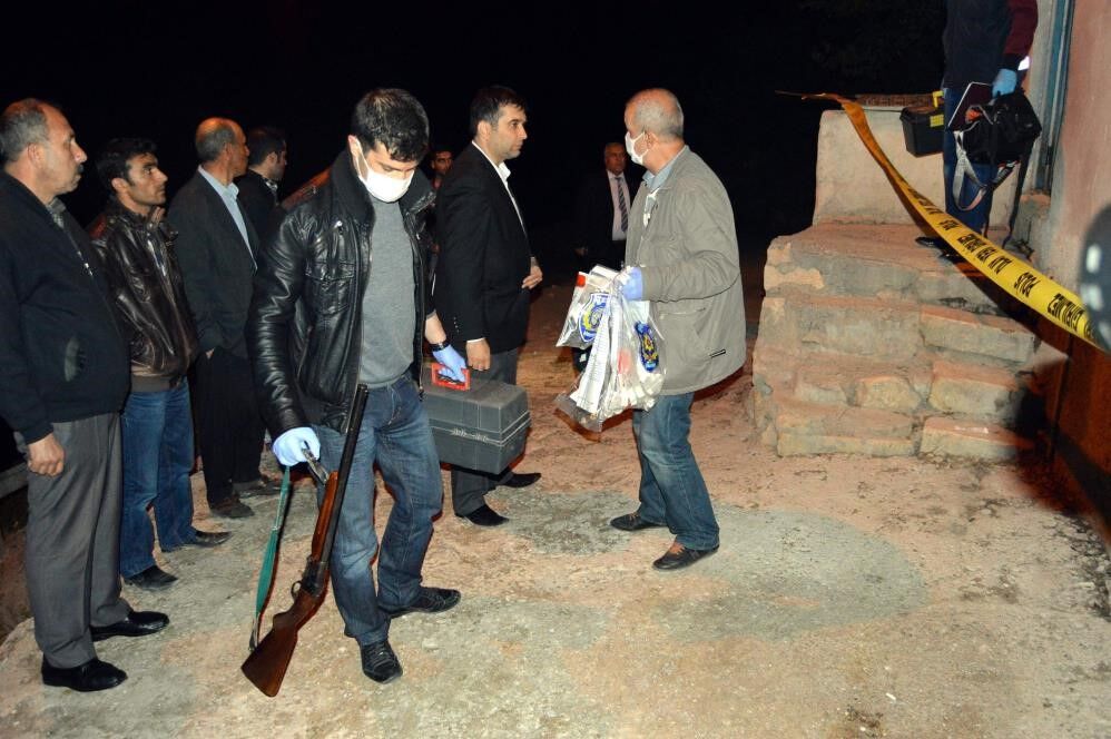 17 Yaşındaki Kızın Ölümünde Korkunç Gerçek! Öz Annesi Ve Üvey Kardeşi Tutuklandı (2)