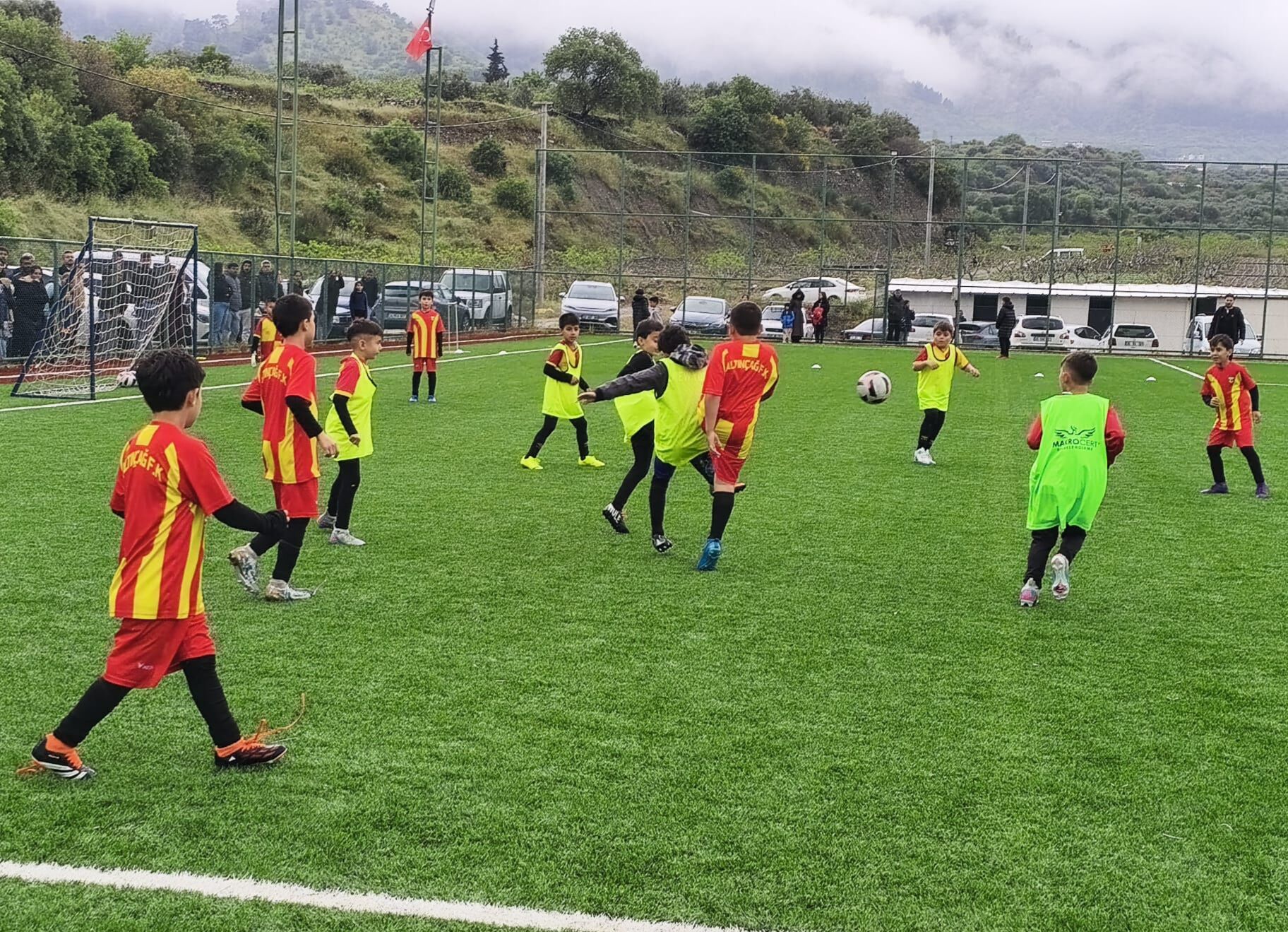 23 Nisan Coşkusu Futbol Sahasına Taşındı (4)