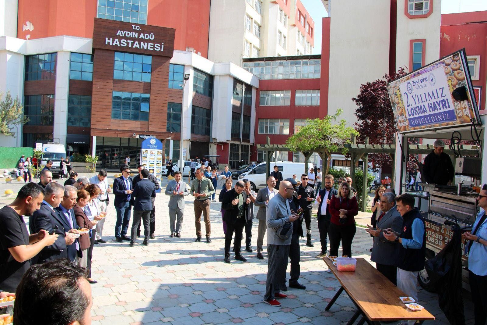 ADÜ’de lokma hayrı yapıldı Rektör Kent, lokma dağıttı