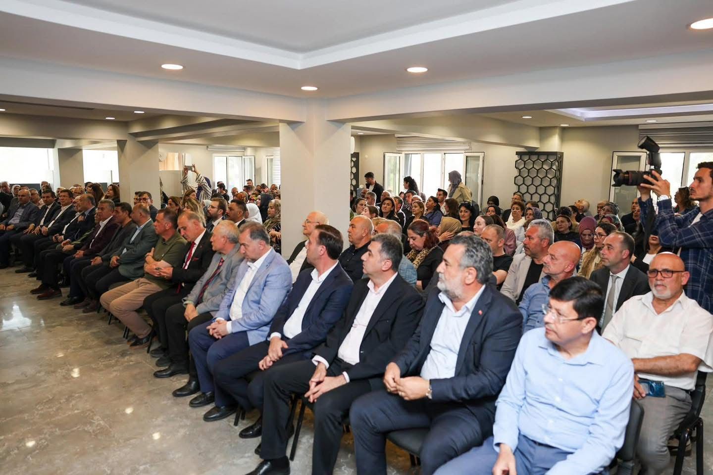 Ak Parti Aydın’da Geniş Katılımlı Toplantı Yol Haritası Değerlendirildi (1)