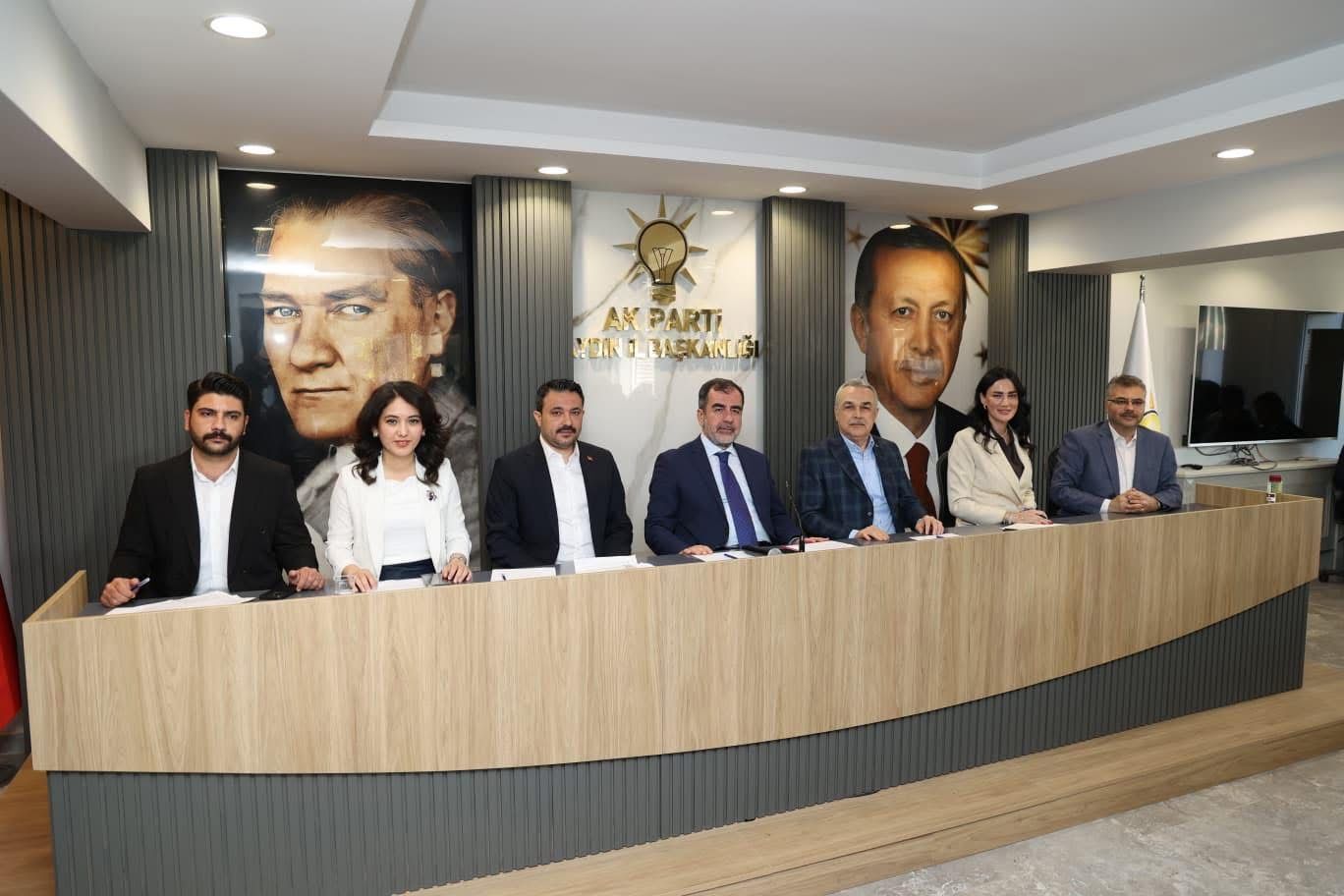 Ak Parti Aydın’da Geniş Katılımlı Toplantı Yol Haritası Değerlendirildi (6)