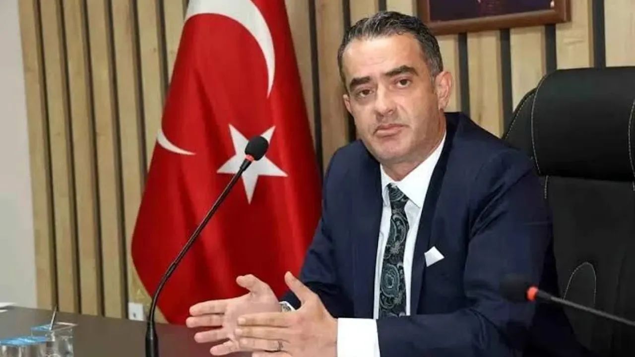 AK Partili Demir’den dikkat çeken açıklama: Özgür Arıcı AK Parti’ye geçecek mi?