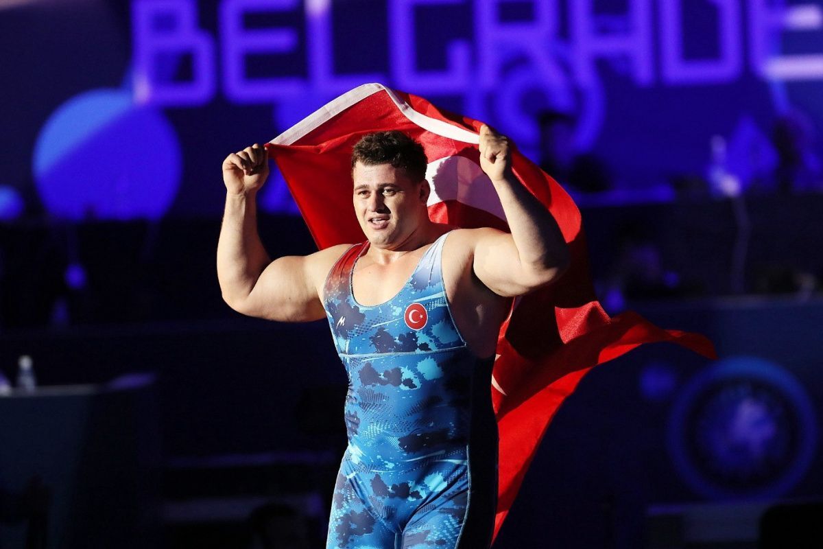 Avrupa Güreş Tarihine Damga Vurdu 13. Altın Madalyayla Rekor Kırdı (1)