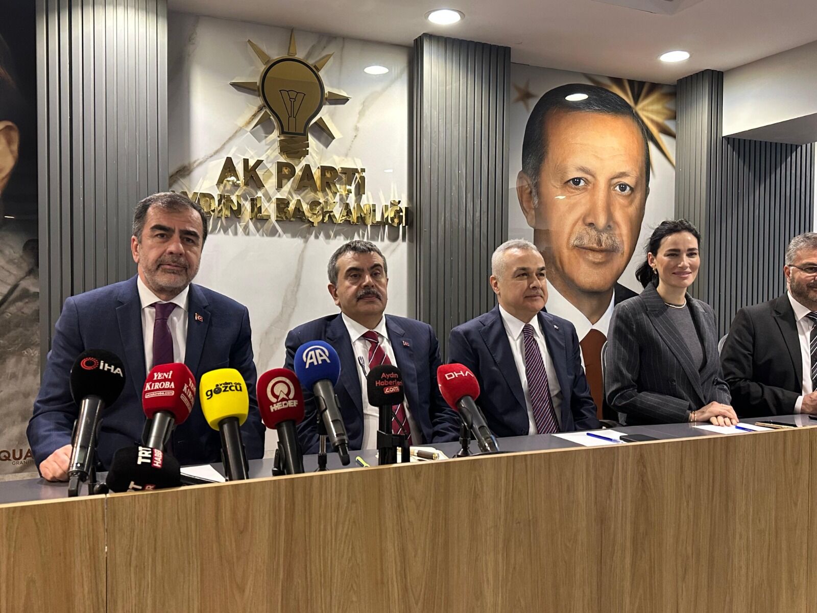 Aydın’da Bakan Tekin’den muhalefete sert sözler: “Hayallerini de biz geliştiriyoruz”