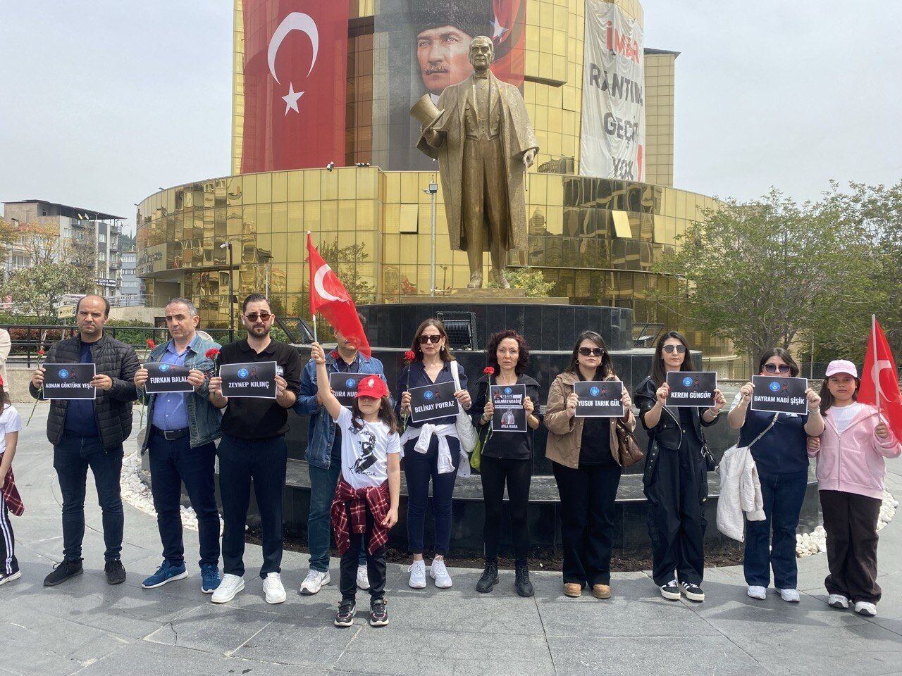 Aydın’da eğitim şehitleri için tek yürek olundu