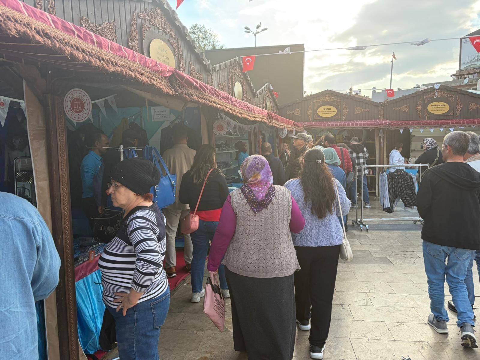 Aydın’da Hükümlülerin Ürünleri Ilgiyle Karşılandı Fuar Boyunca Ürünlere Yoğun Talep (3)