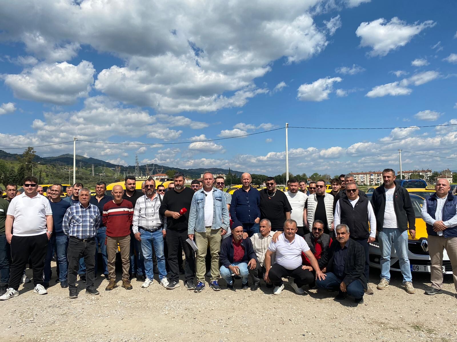 Aydın’da taksiciler ücret artışı talebiyle eylem yaptı: Muğla’daki tarifeyi Aydın’da da istediler