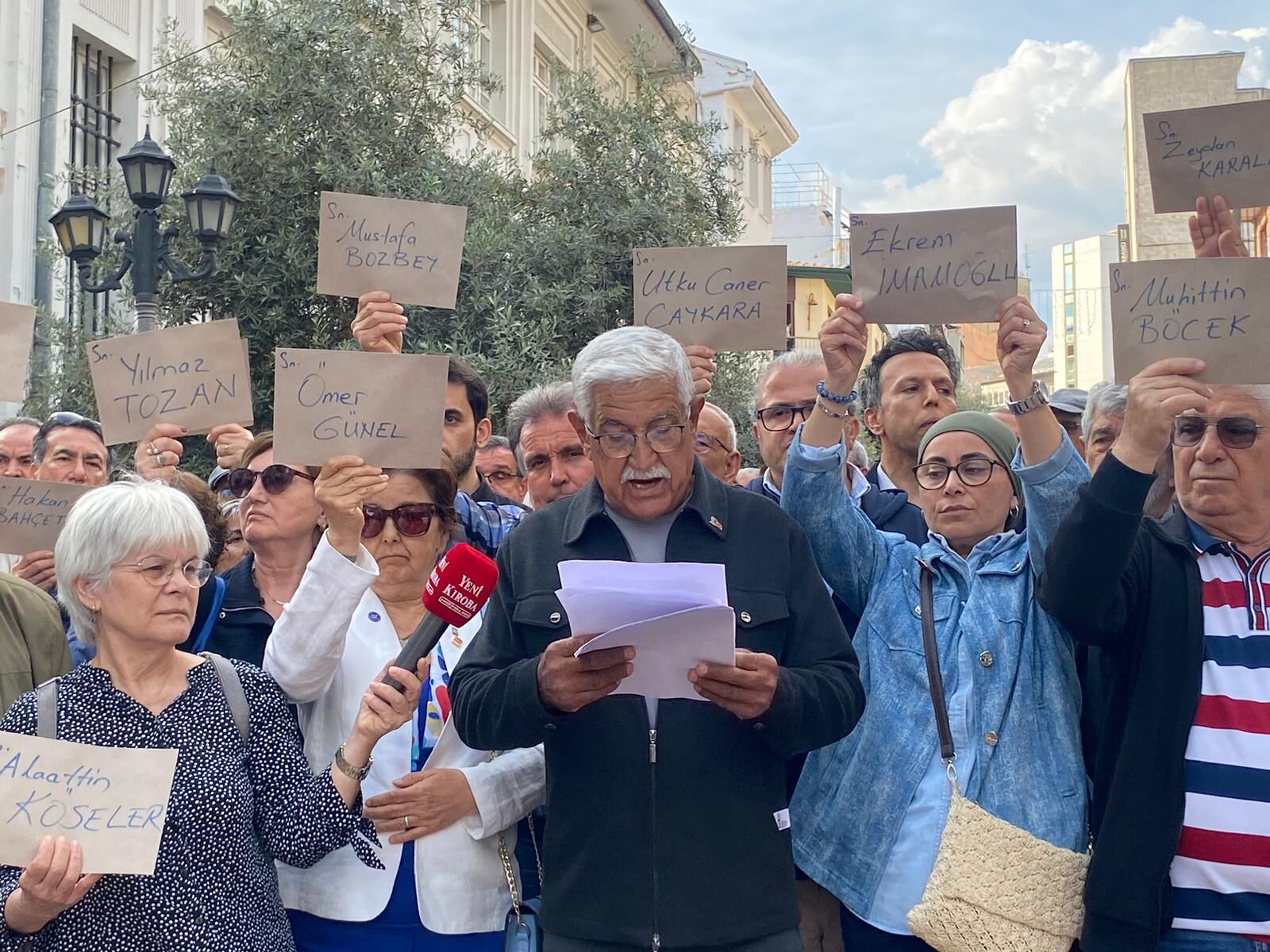 Aydın’da Tutuklu Belediye Başkanlarına Destek “Bu Isimleri Silemeyeceksiniz” (2)