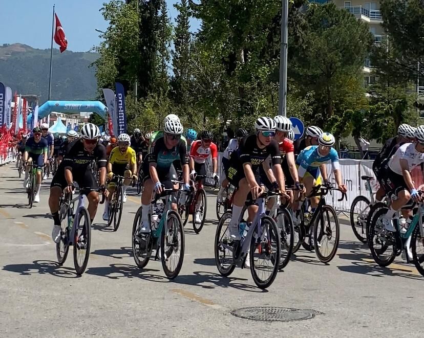 Aydın’da uluslararası bisiklet turnuvasında renkli görüntüler