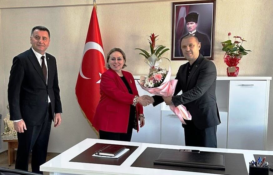 Aydın’daki yüksekokulda bayrak değişimi