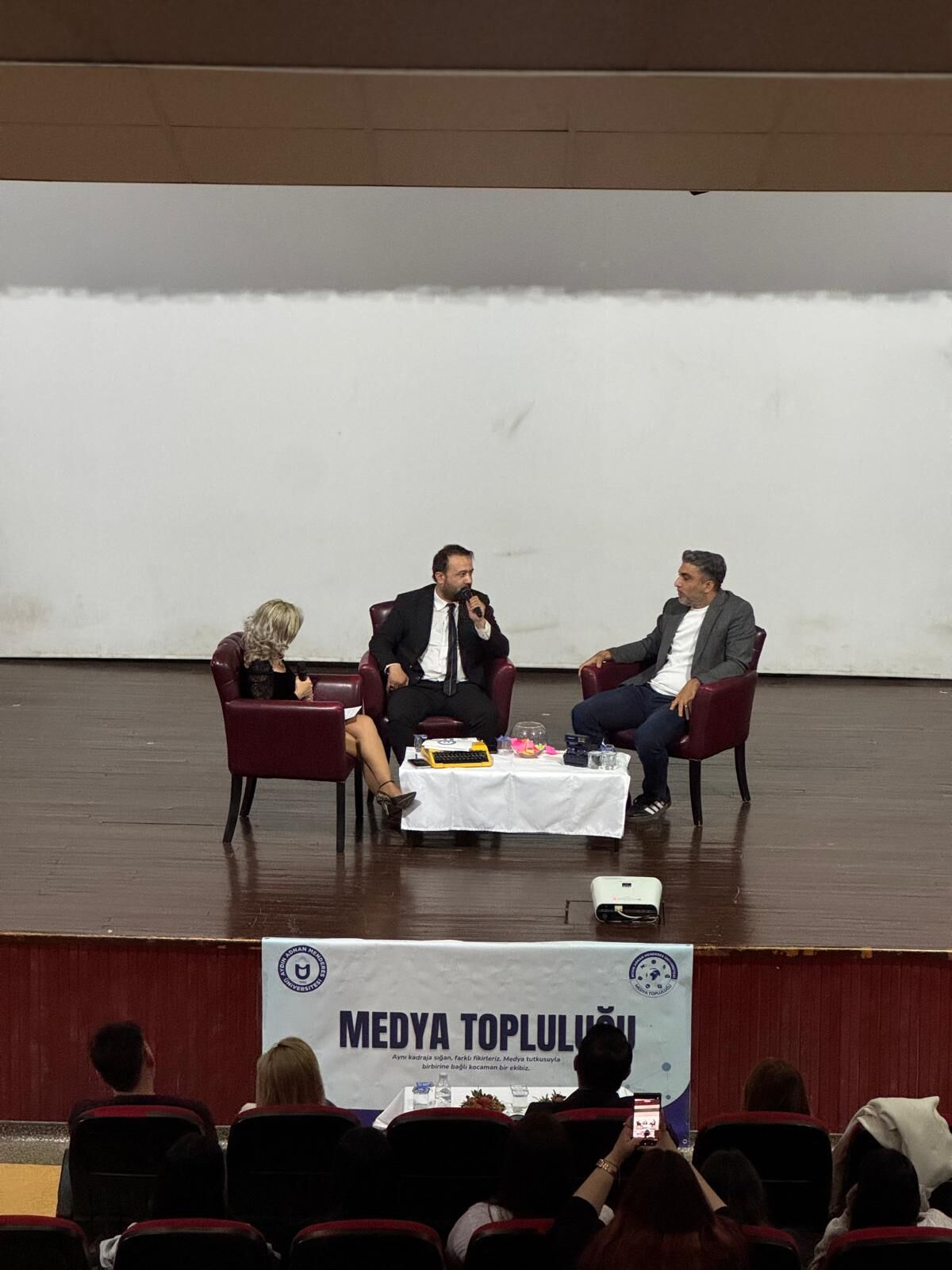 Aydinin Usta Gazetecileri Gelecegin Iletisimcileriyle Bulust 656419 116Edc